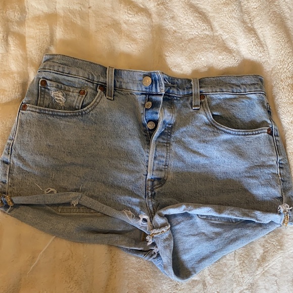 2 pairs Levi’s shorts size 29 white and blue - Picture 5 of 7